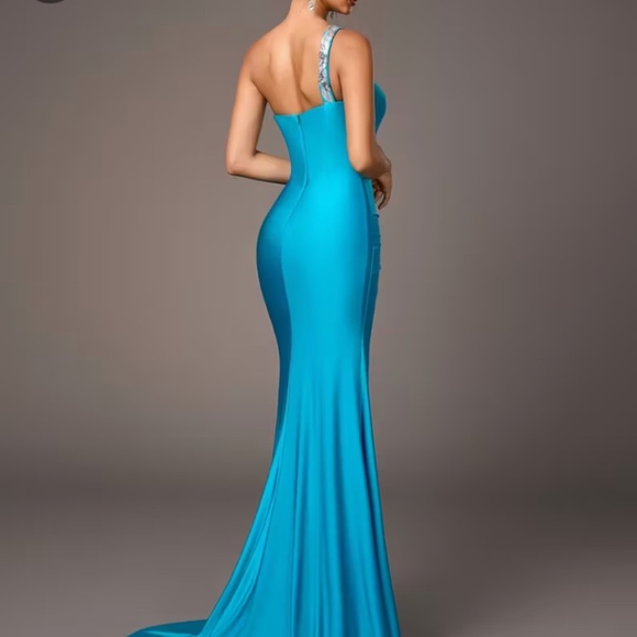 Elegant Turquoise One-Shoulder Evening Dress New ✨ - Picture 3 of 7